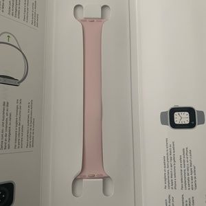 Apple Watch solo loop chalk pink